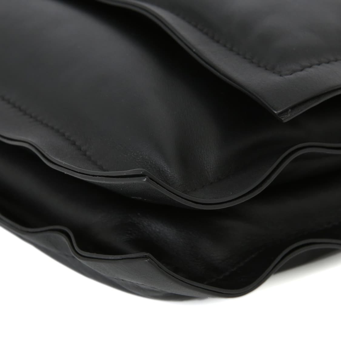 페라가모 비바 패딩 블랙 리본 바라 체인 숄더백 21I287 크로스 상품이미지9