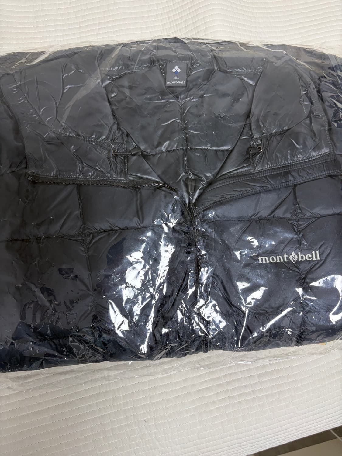 몽벨 슈페리어다운 블랙 XL 새상품 판매합니다. 상품이미지2