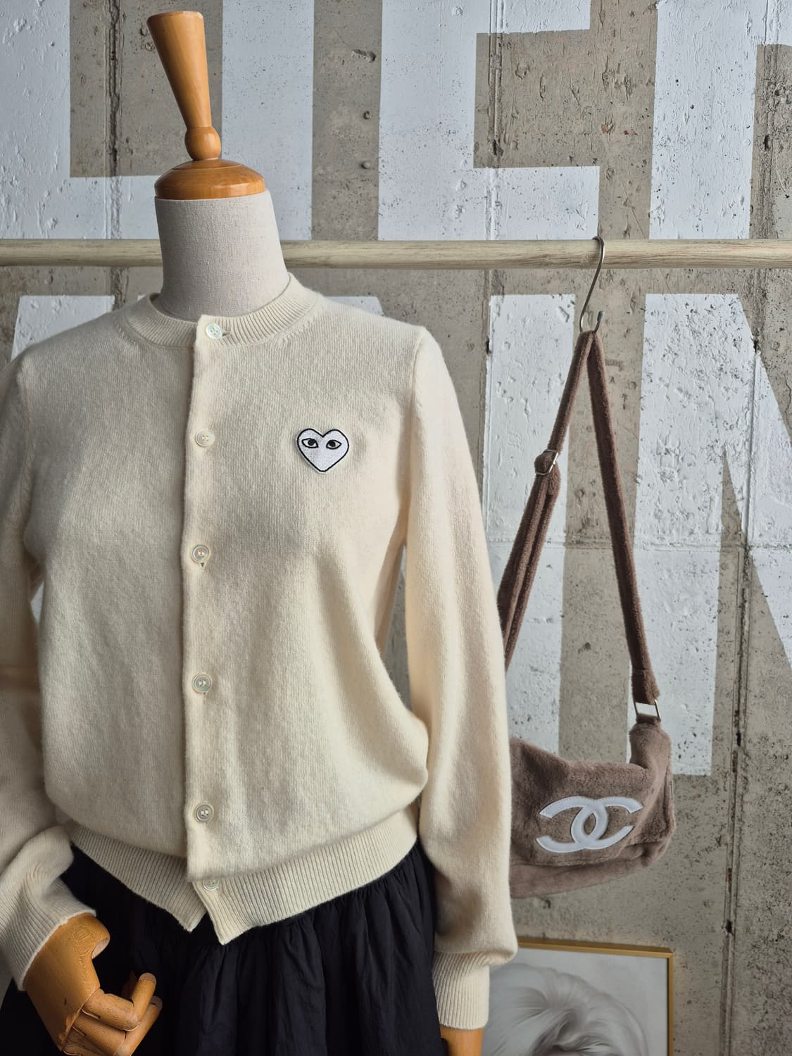 꼼데가르송 하트와펜 가디건크림(정품M) 상품이미지2