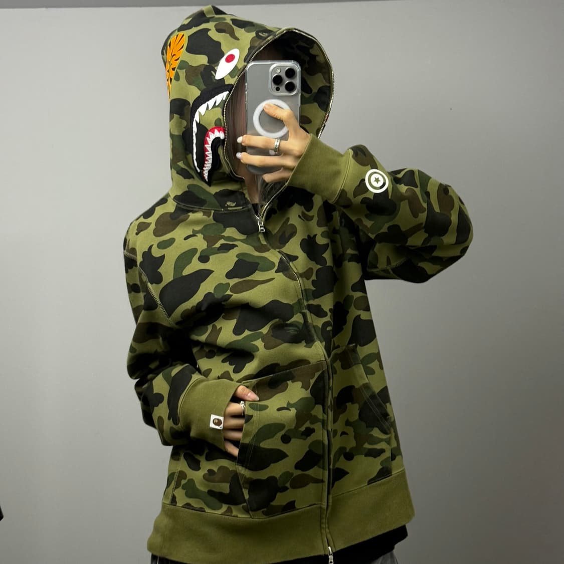 BAPE 녹계 샤크 윈드스토퍼 풀집업 후디 상품이미지2