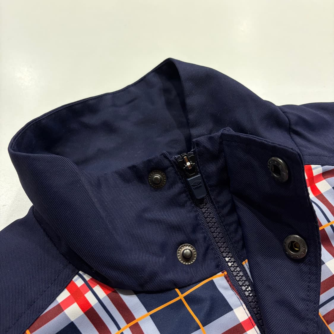 [95] 엄브로 네이비 체크 바람막이 자켓 B968 상품이미지6