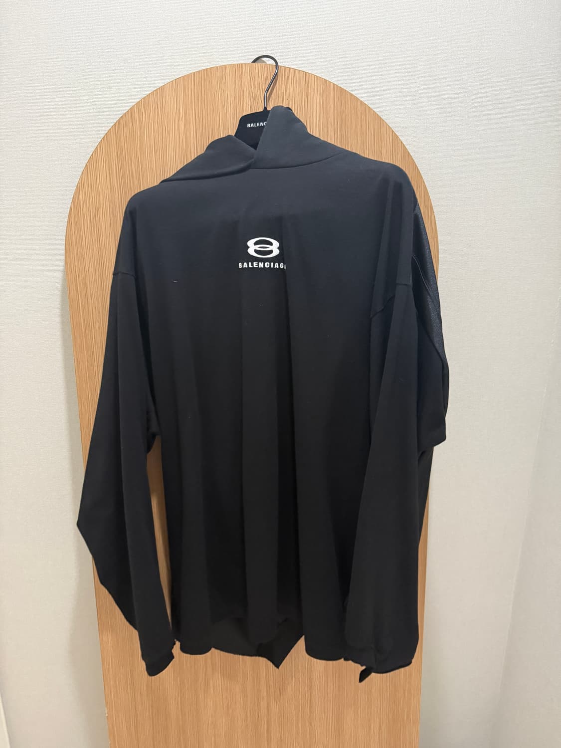 발렌시아가 유니티 업사이드 후드 롱슬리브 1size 상품이미지1