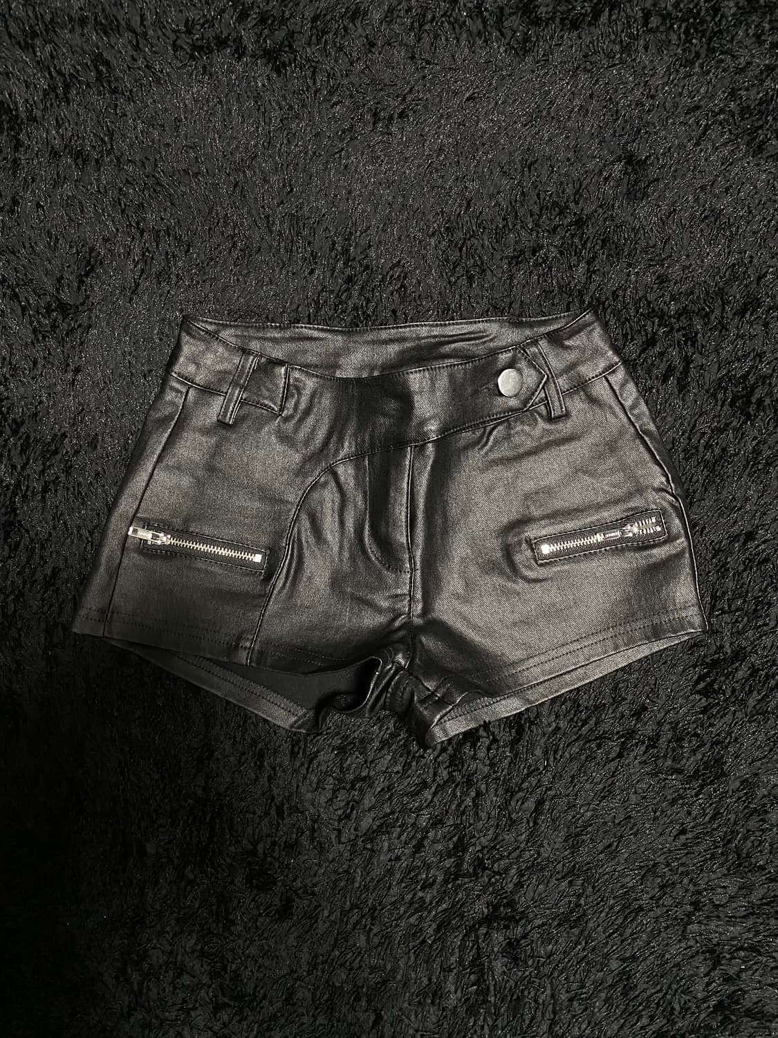 로우라이즈 마이크로 코팅 레더 쇼츠 락시크 펑크  상품이미지1