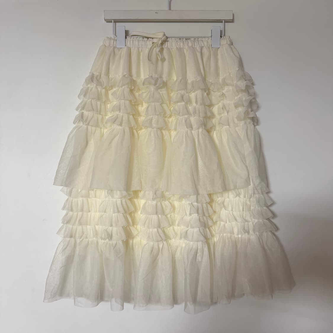 새상품 여자 프릴 미디스커트 (아이보리) 상품이미지1