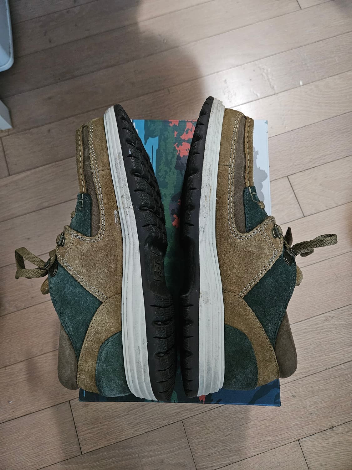 [270] 클락스 x 로니 피그 8th 스트릿 선더랜드 브라운 그린 상품이미지3