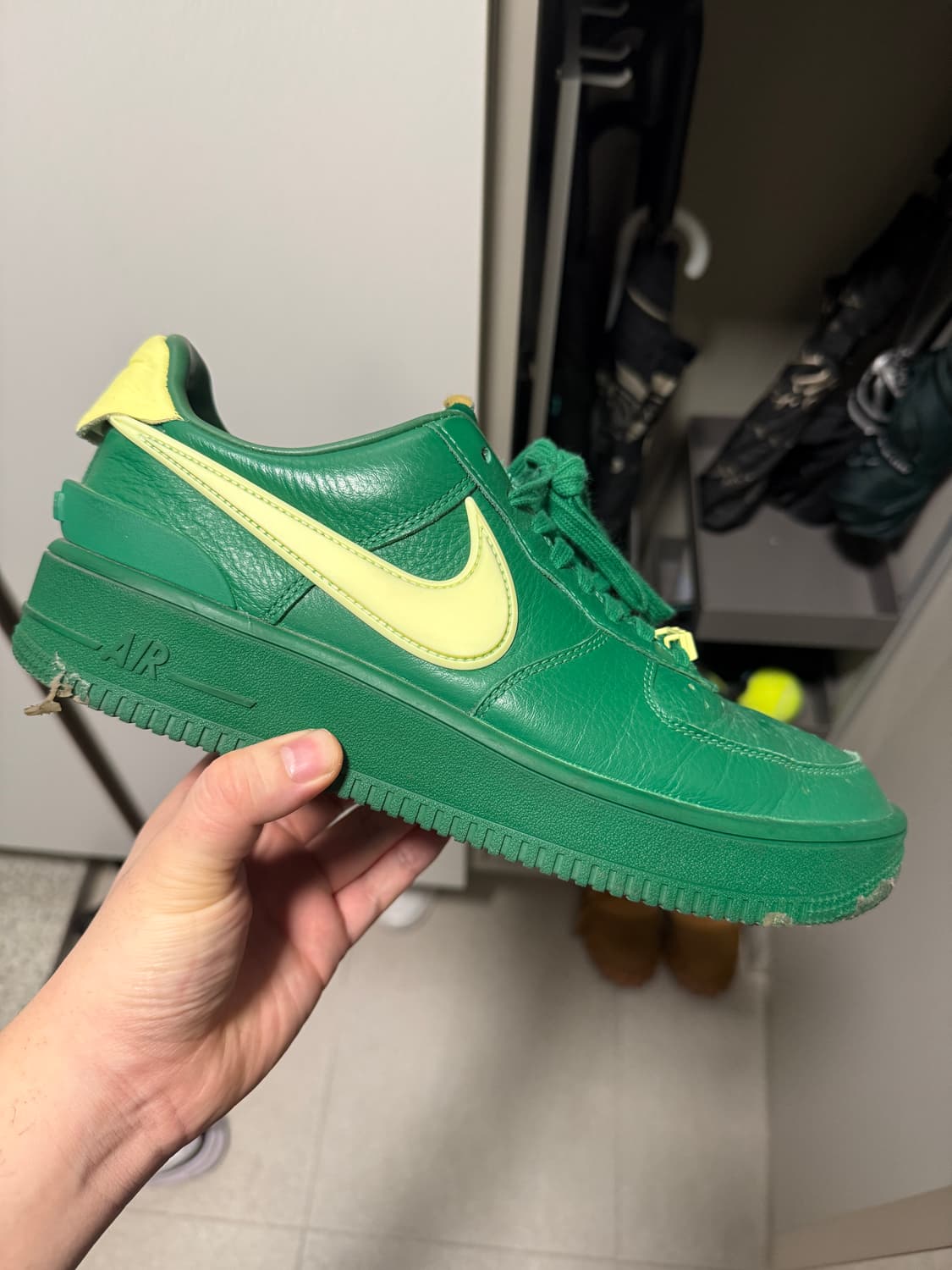 나이키 x 앰부쉬 에어포스 1 로우 SP 파인 그린 앤 시트론 상품이미지1