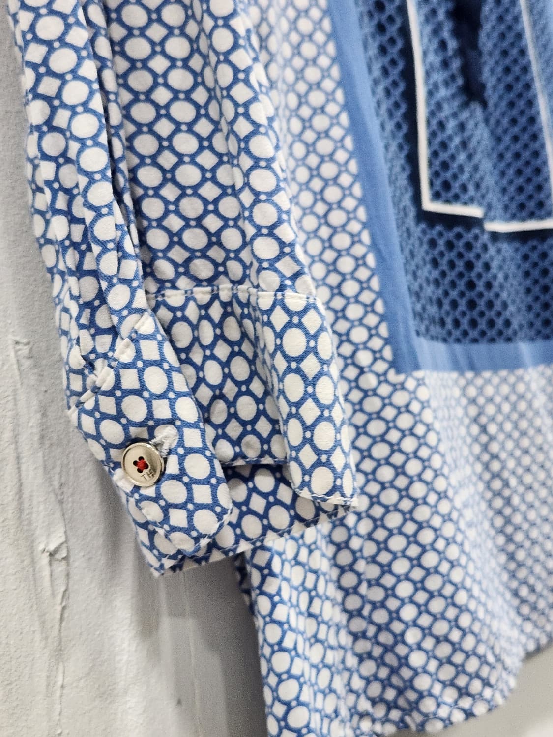 [S] 타미힐피거 찰랑이는 보헤미안 핀턱 7부 블라우스 상품이미지2