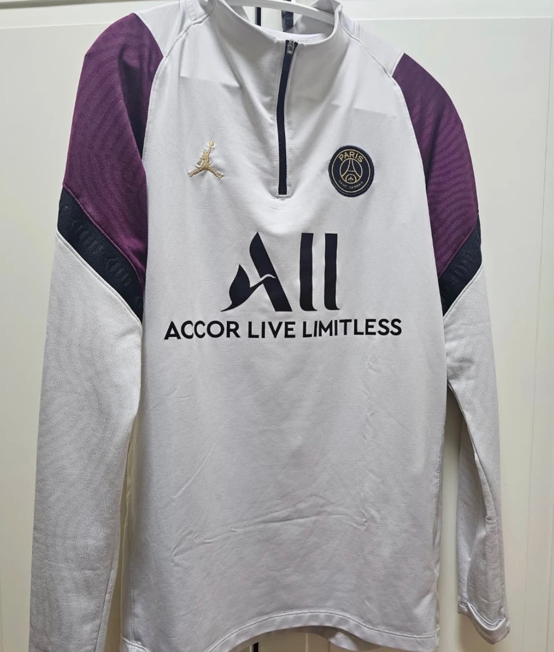 나이키 조던 20/21시즌 파리 생제르맹 드릴탑 판매합니다 상품이미지1