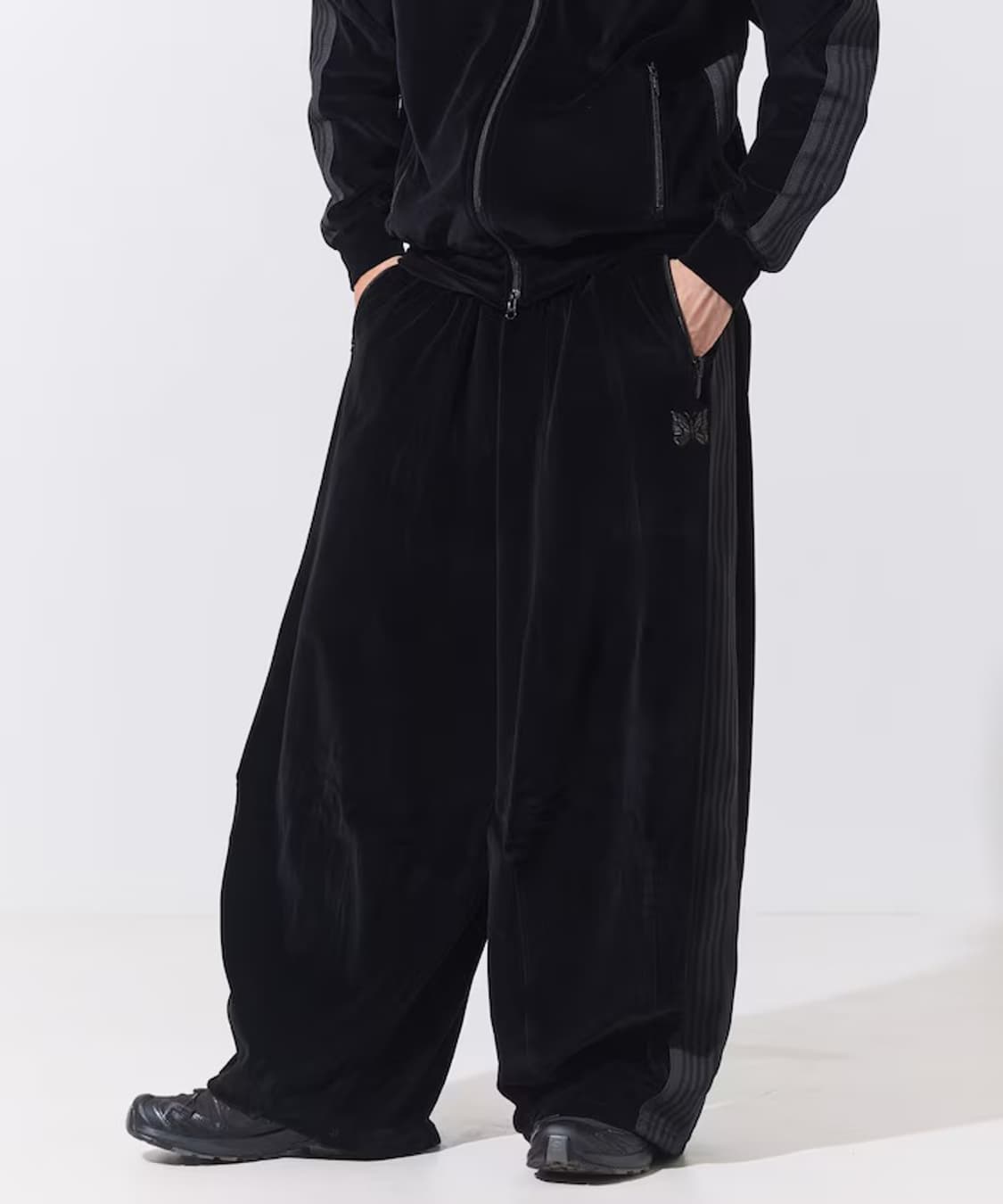X freaks store HD track pant velour 상품이미지2