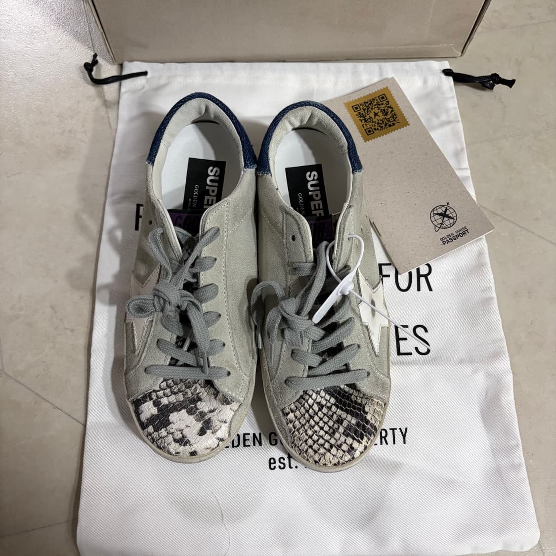 새상품(230)골든구스 슈퍼스타 스웨이드 블루 화이트 36 상품이미지3