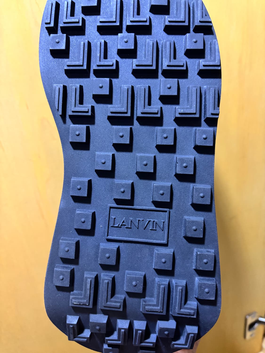 랑방 범퍼 스니커즈 42 270-275사이즈 상품이미지7