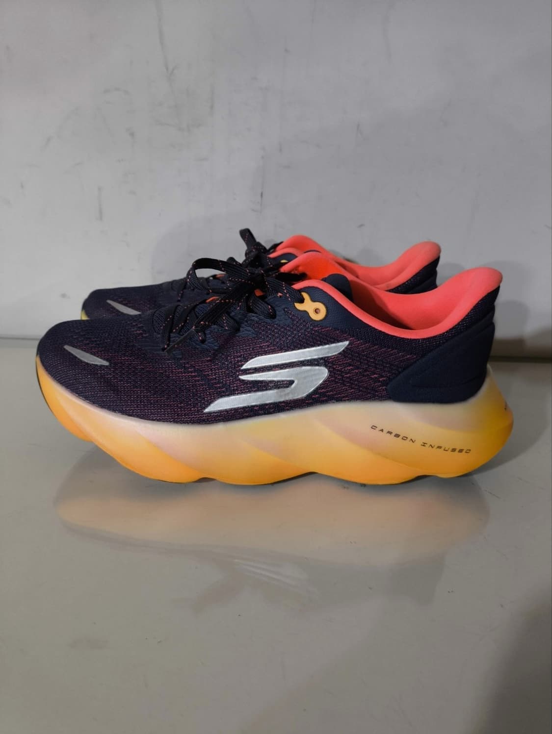 270mm 스케쳐스 에어로 버스트 카본 러닝화 상품이미지1