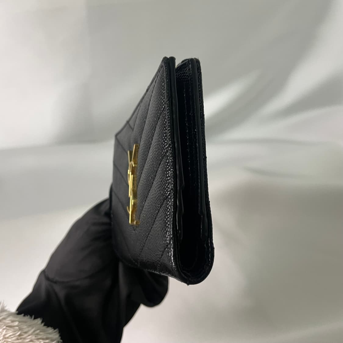 생로랑 블랙 반지갑 캐비어 금장로고 단품 상품이미지2