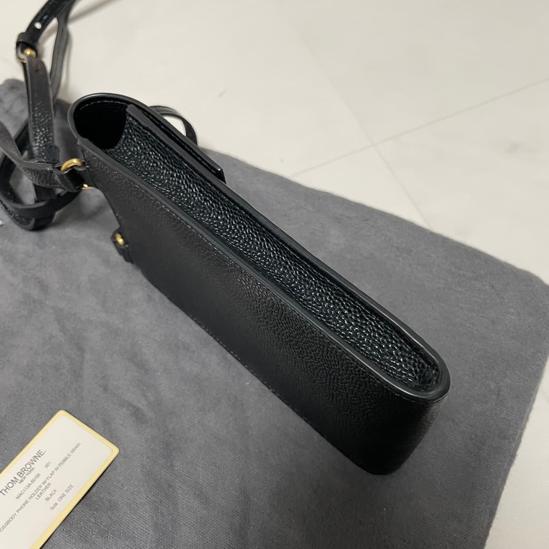 톰브라운 삼선탭 크로스백  상품이미지5