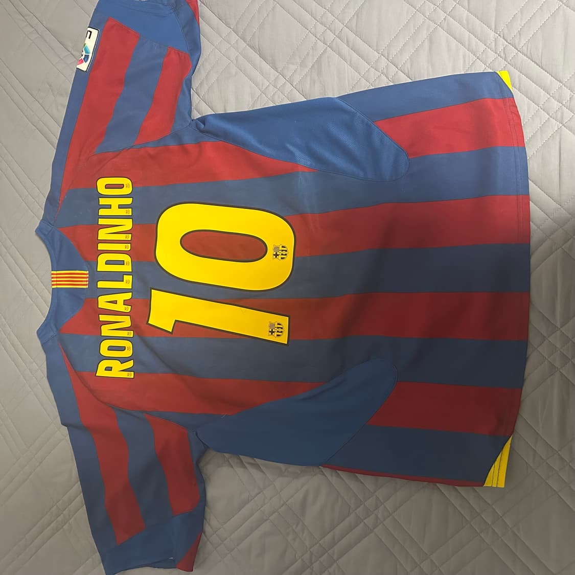 해외M) 05-06 바르셀로나 호나우지뉴 상품이미지2