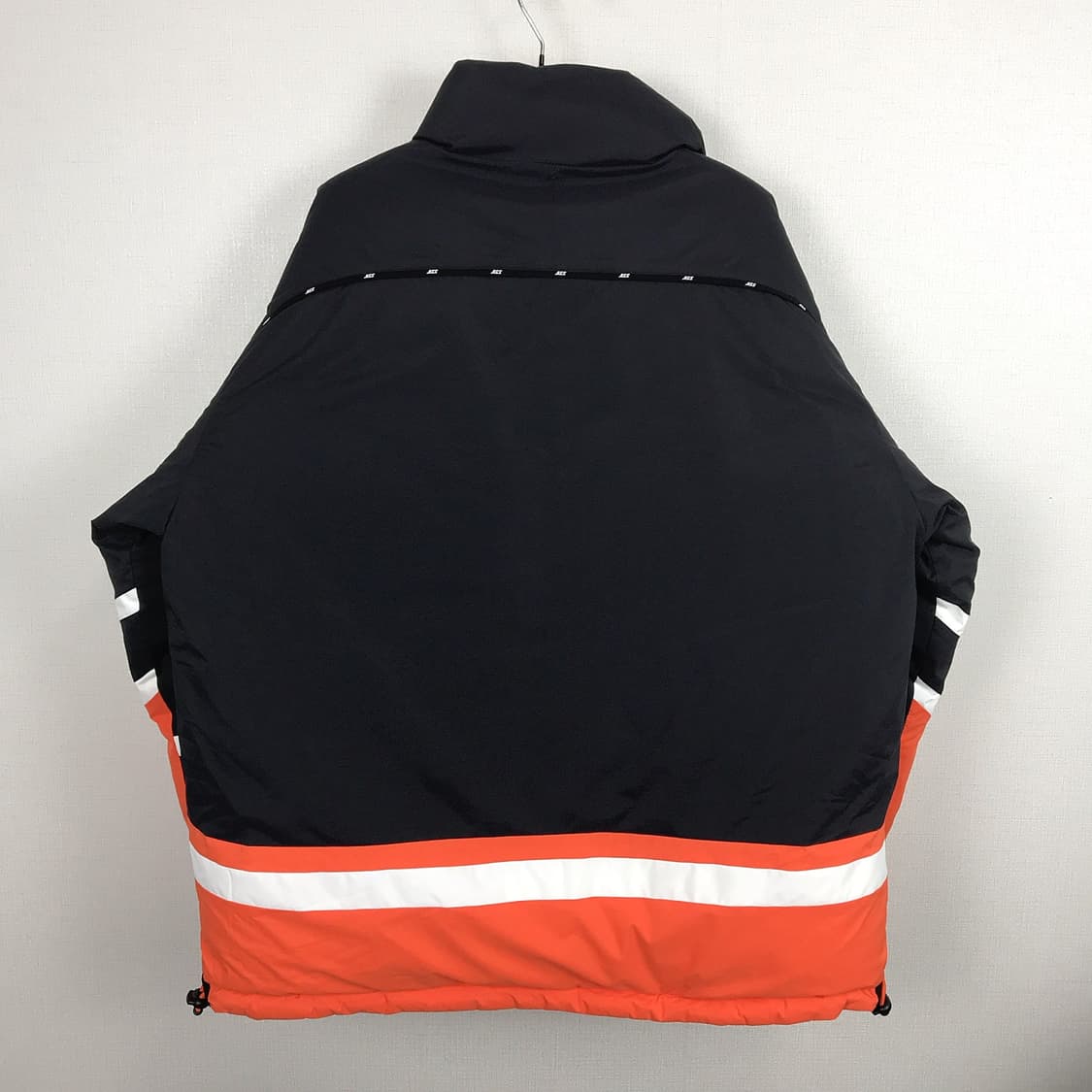 질스튜어트스포츠 라인배색 양면 덕다운 패딩 점퍼 남성100 상품이미지5