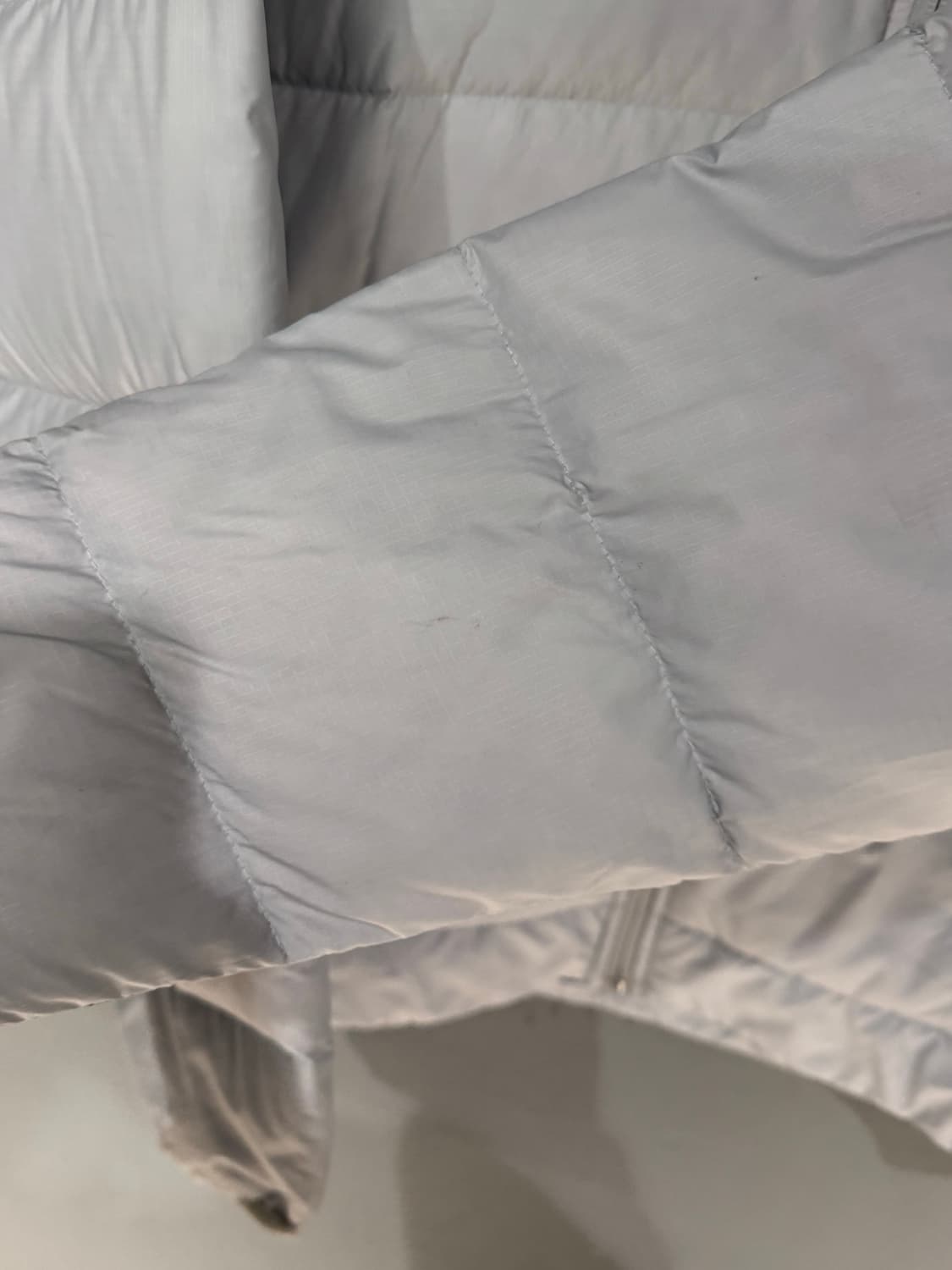 노스페이스 550 라이트 다운 경량패딩 상품이미지10