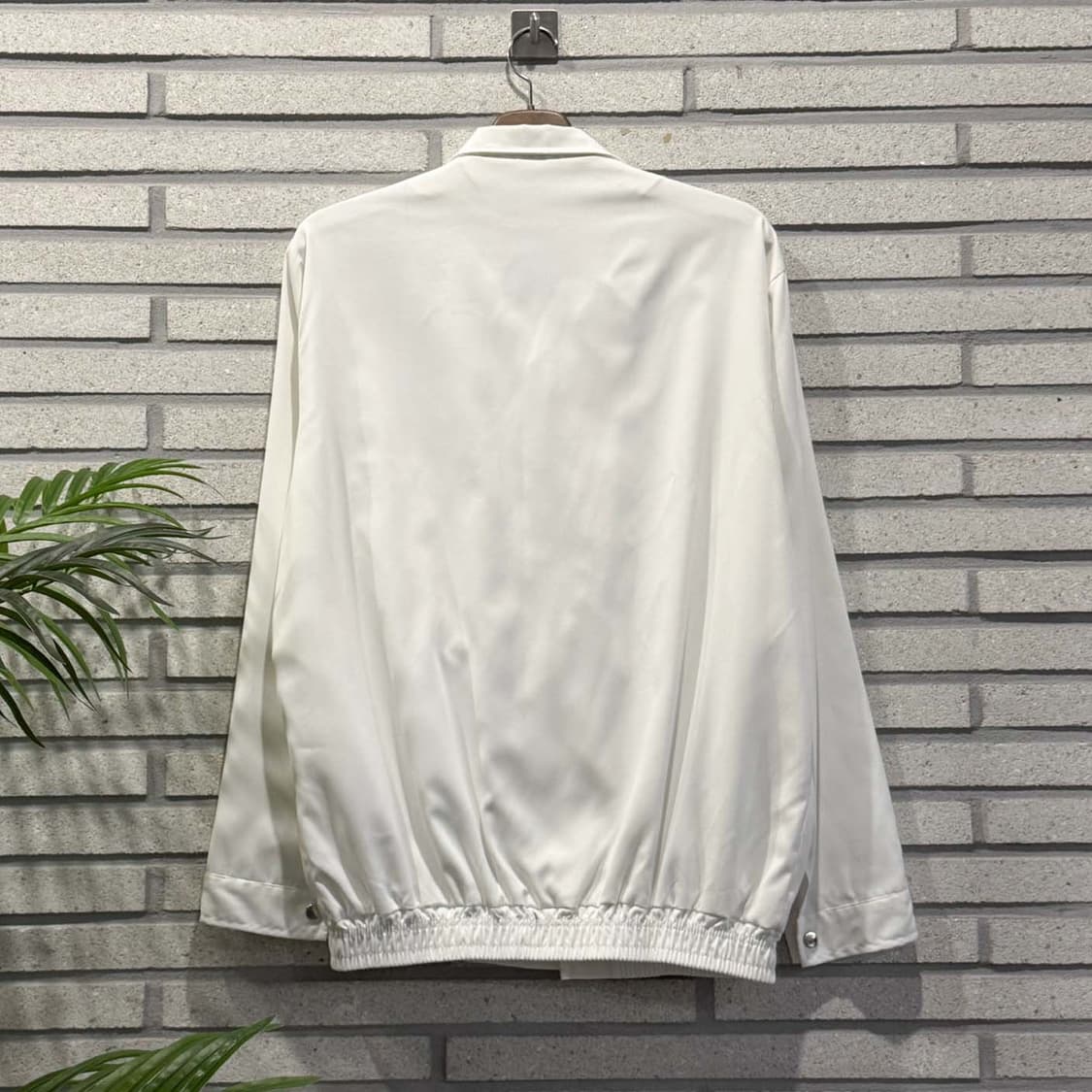 JPN VINTAGE 집업 자켓 스냅버튼 투포켓 밑단밴딩 디테일 화이트 상품이미지2