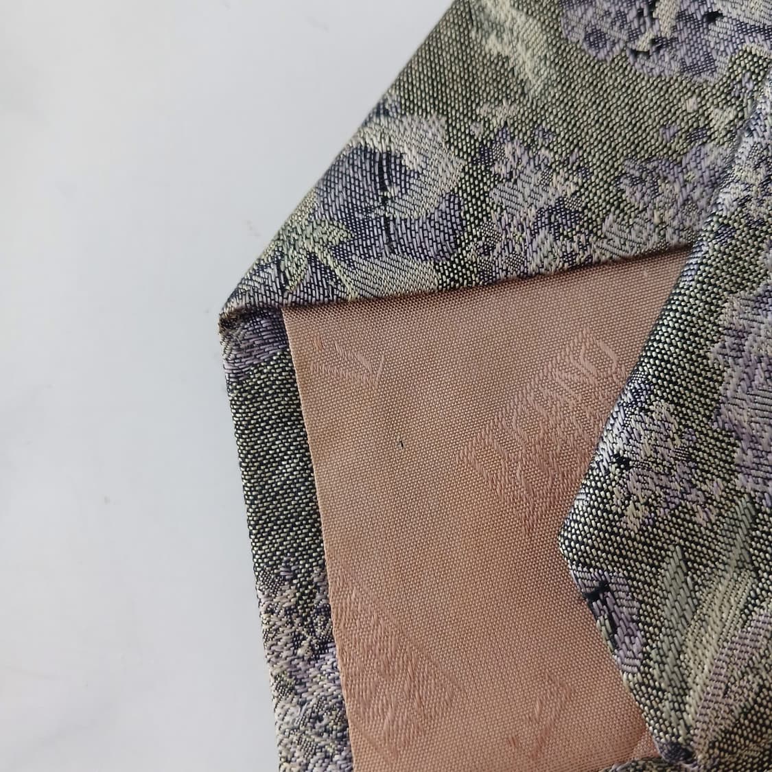 루치아노 소프라니 실크 플로럴 넥타이 8.8cm A등급 A19352
 상품이미지9