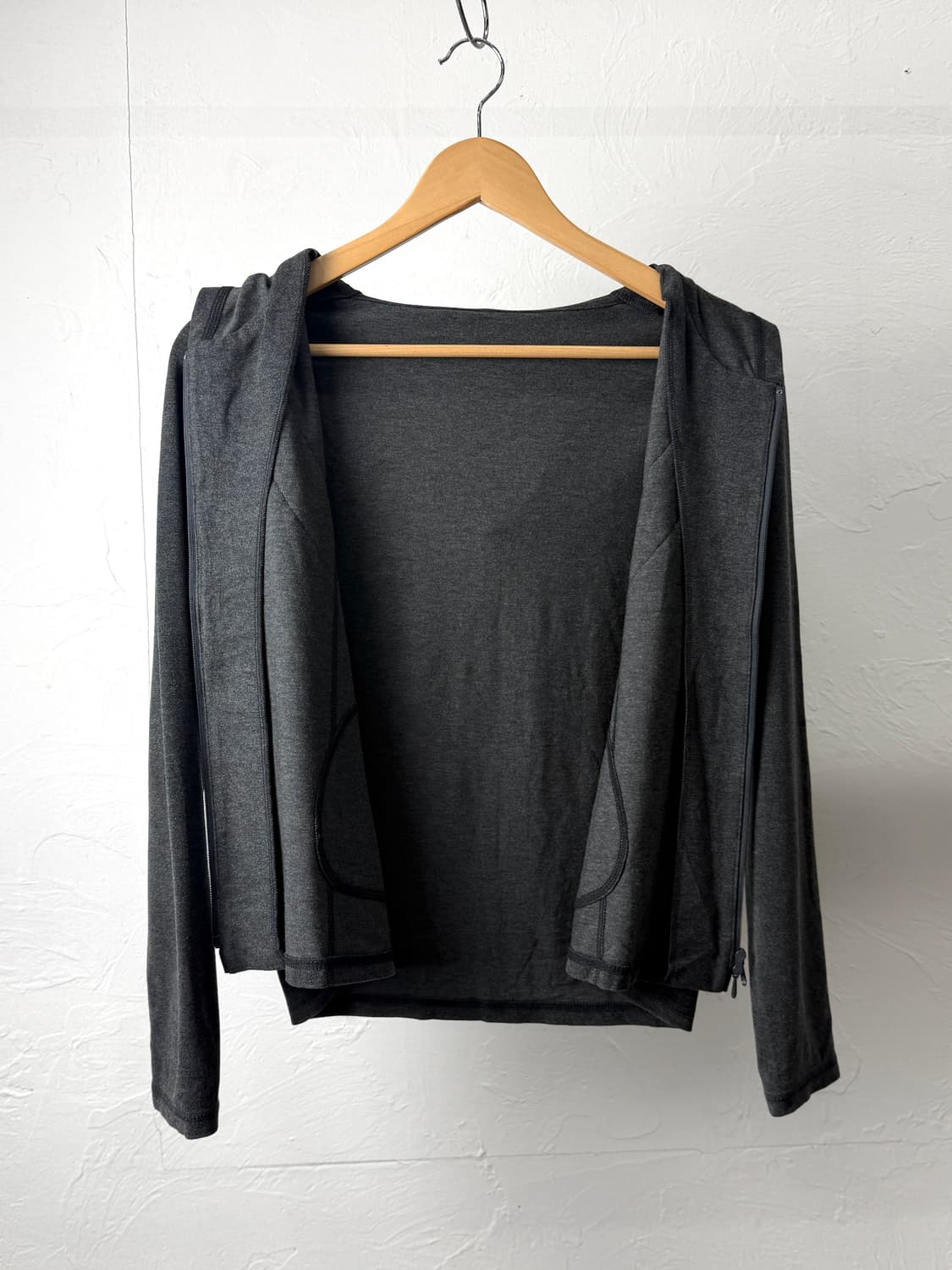 Traffic Basic 프릴 투웨이 후드 집업 상품이미지4