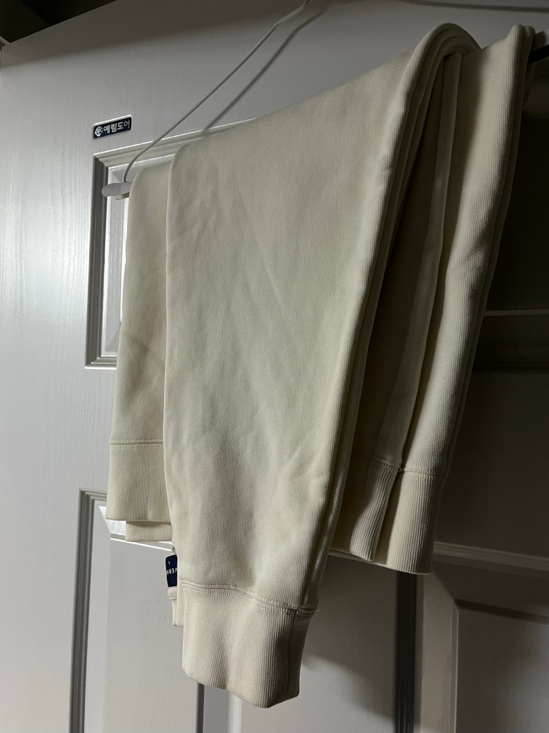 소버먼트 오버핏 맨투맨 크림 L 상품이미지1