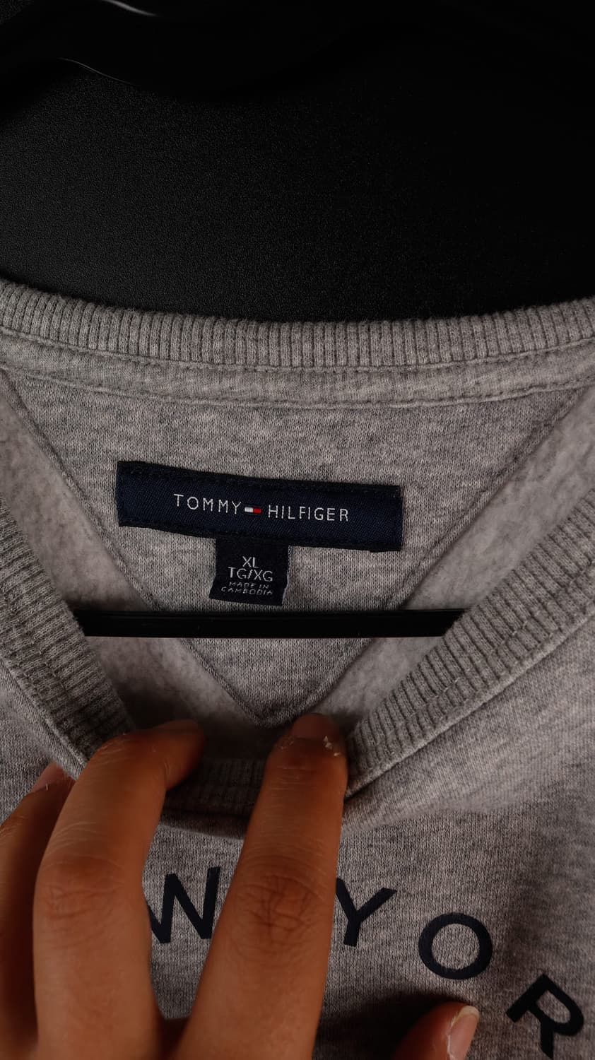 타미힐피거 센터로고 기모 맨투맨 상품이미지2