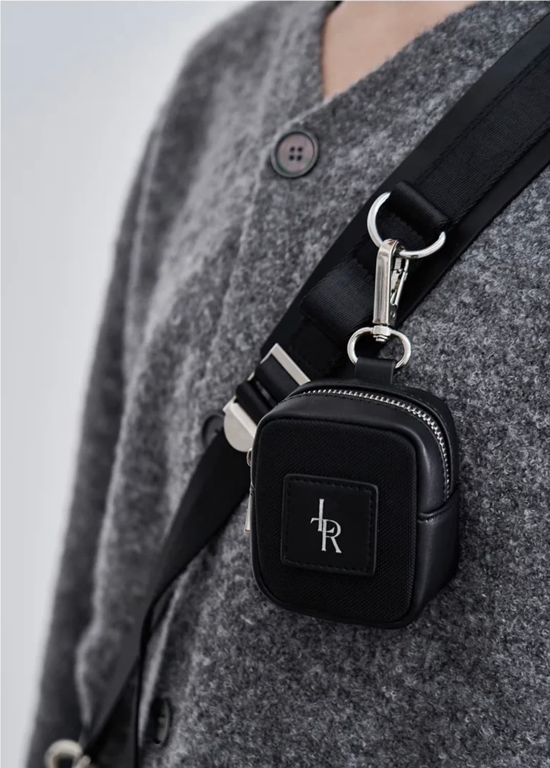 레더리 포쉐트 플랩 크로스백 상품이미지4