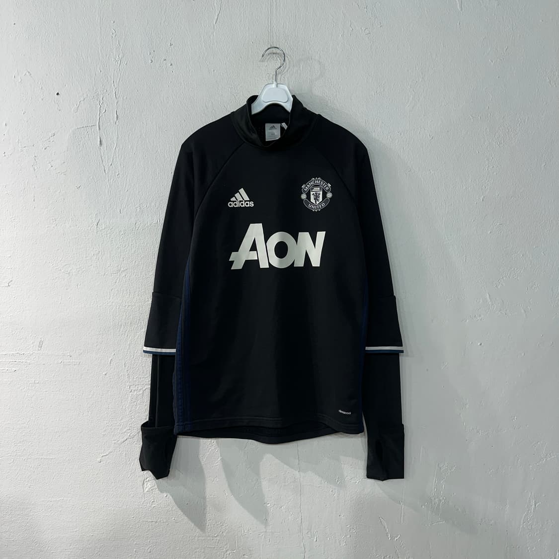 아디다스 맨유 트레이닝탑 긴팔 L 상품이미지1