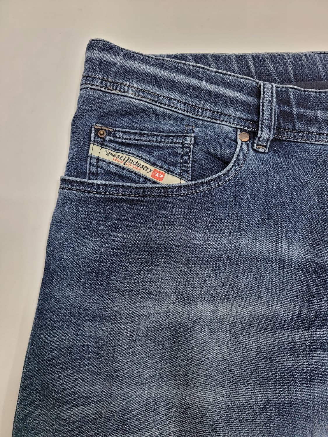 DIESEL 디젤 웨이키 조거진 청바지 / 남 34 (추천 34이상)
 상품이미지4