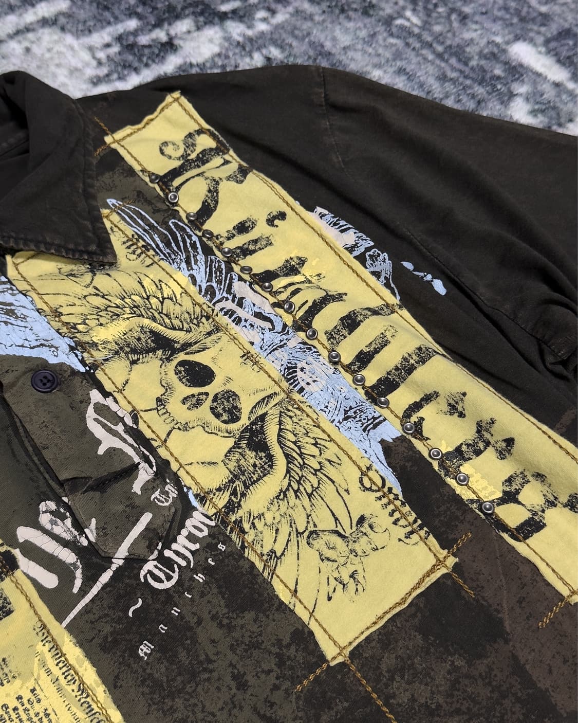 {SALVAGE} Gothic Graphic Henley Neck Tee 상품이미지9