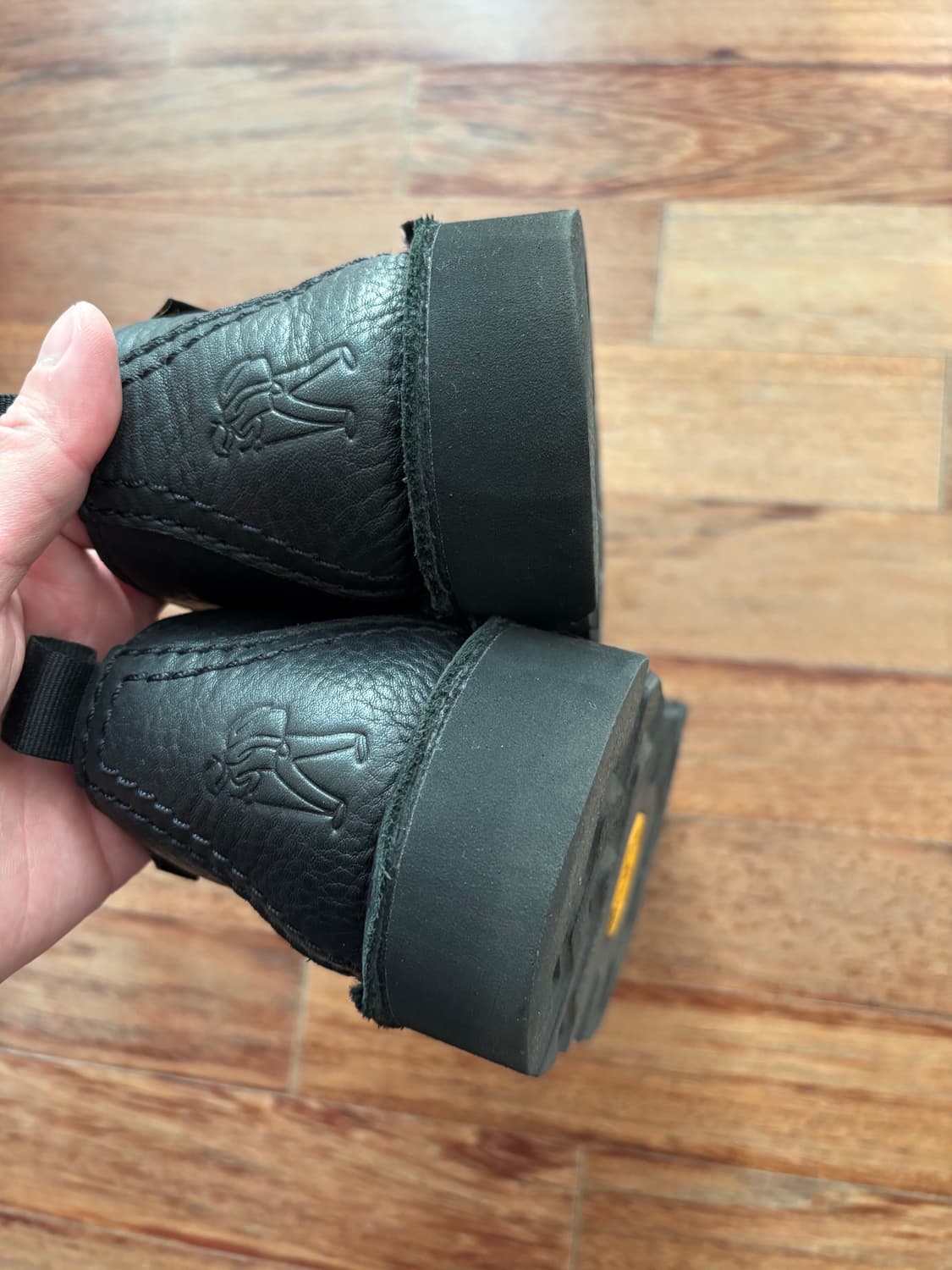 (285) 클락스 데저트 트랙 고어텍스 블랙 그레인레더 상품이미지4