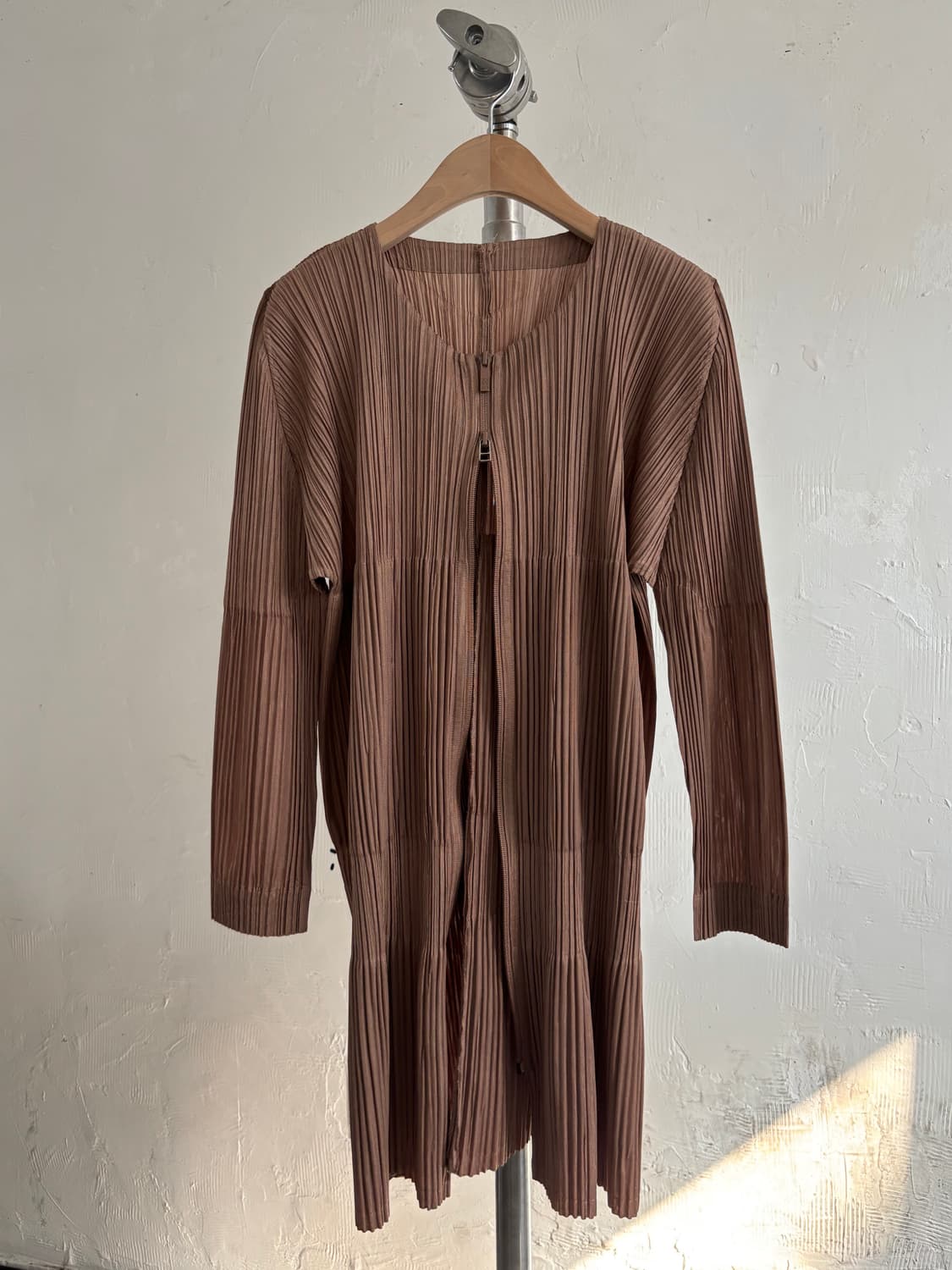 Pleats Please 플리츠플리즈 브라운 플리츠 집업 자켓  상품이미지4