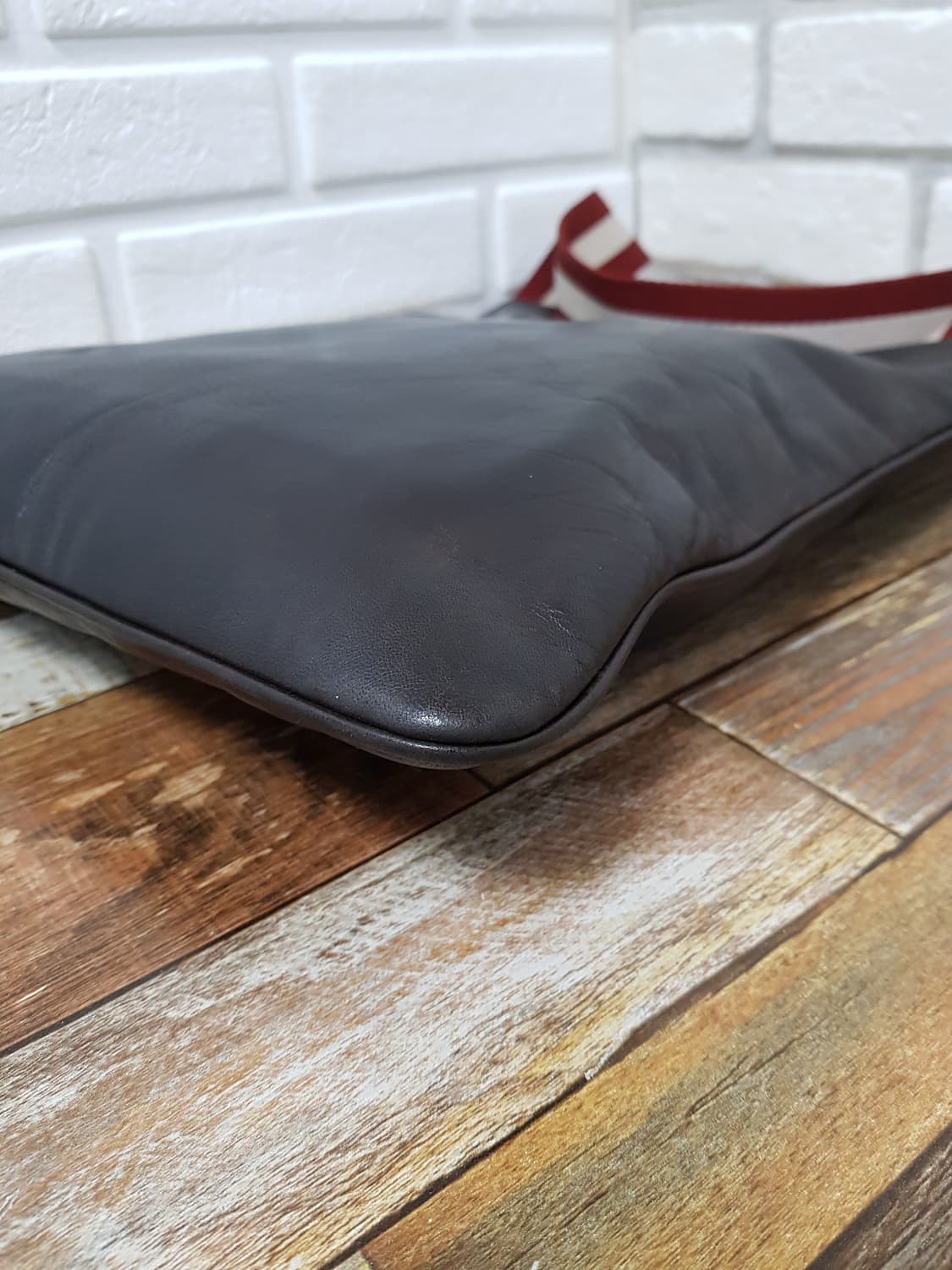 [정품] 발리 가죽 크로스백 다크브라운 상품이미지5