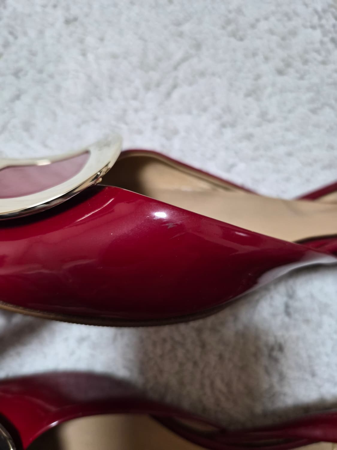 로저 비비에 칩스 페이던트 레더 플랫슈즈 상품이미지4