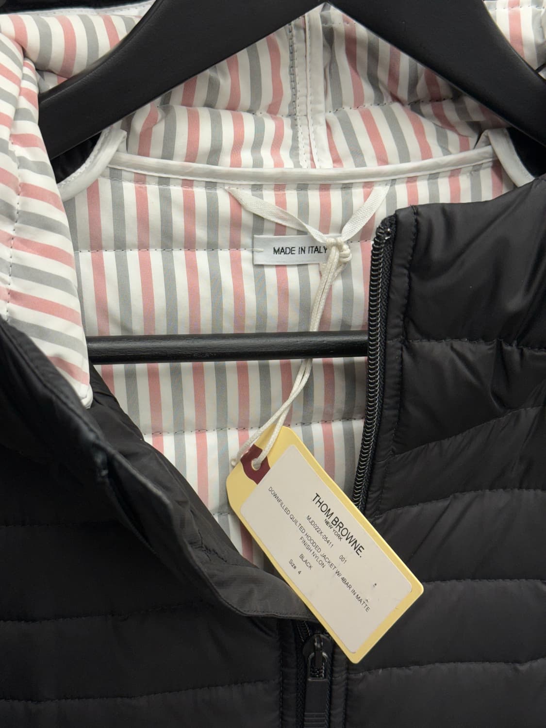 [4] 톰브라운 사선완장 후드 경량패딩 상품이미지8