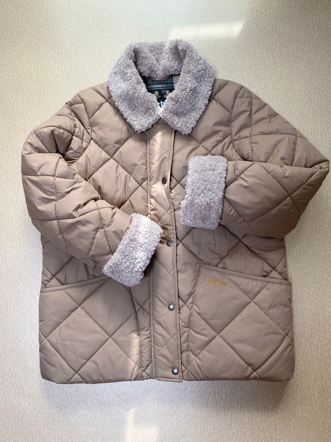 바버 윈터 리데스데일 퀼팅 (베이지. 여성) 상품이미지1