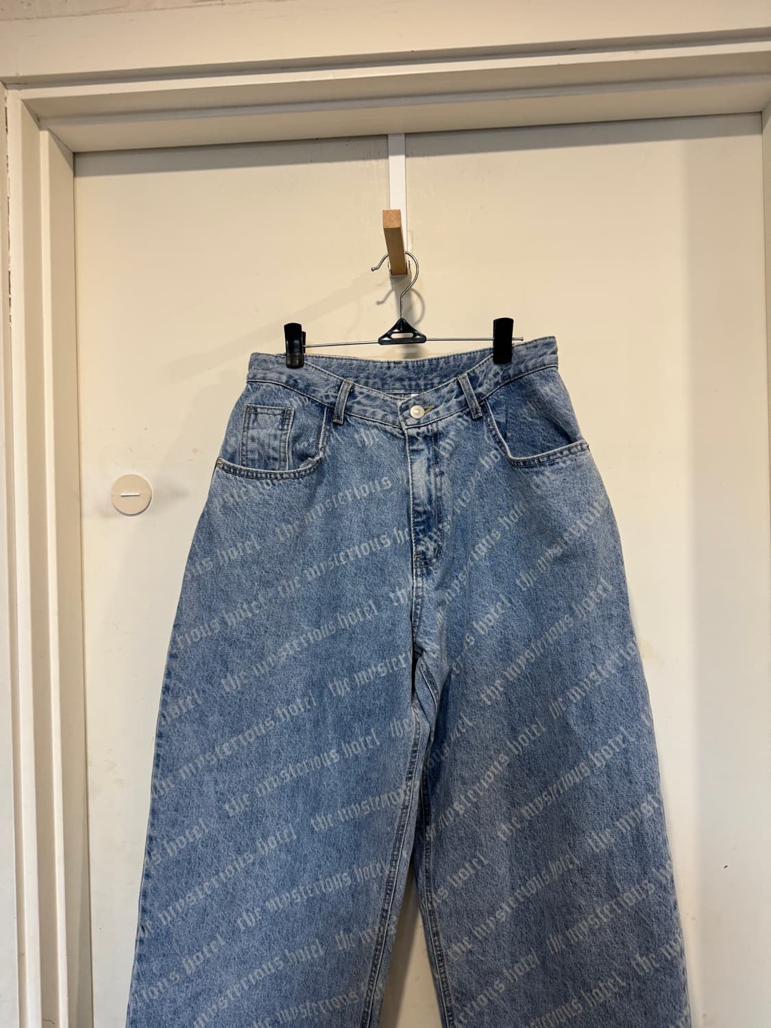 더미스테리어스호텔 로고 데님 팬츠 상품이미지4