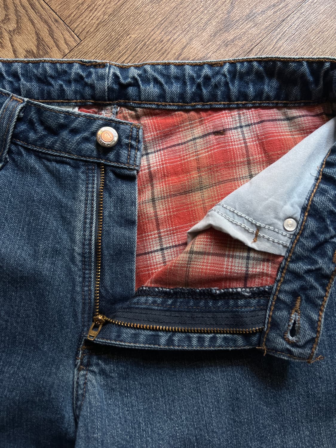 [31]칼하트 USA 체크 라이닝 빈티지 워싱 워크 데님 팬츠 상품이미지3