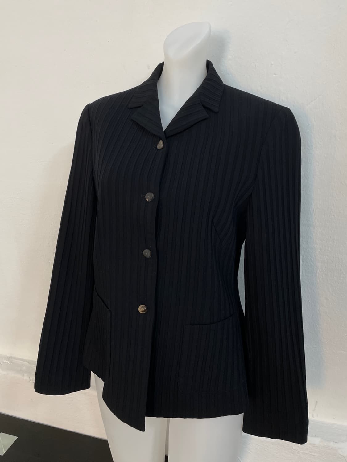 살바토레 페라가모 플리츠 자켓 상품이미지1