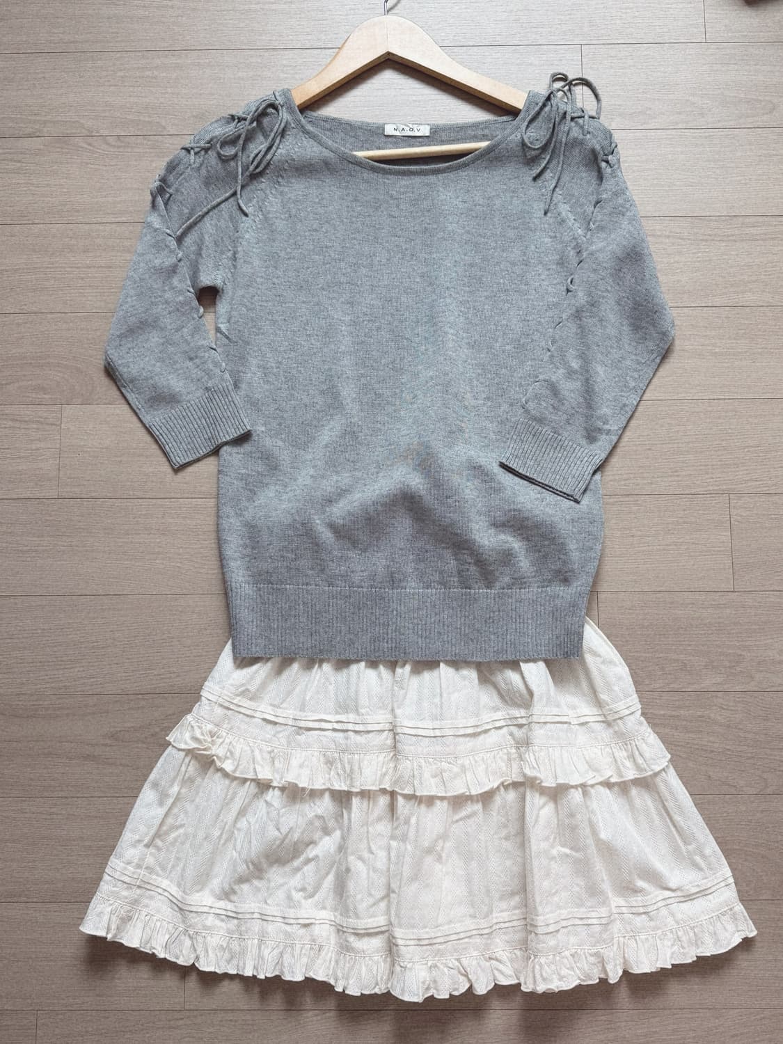 그레이 끈 니트 상품이미지1