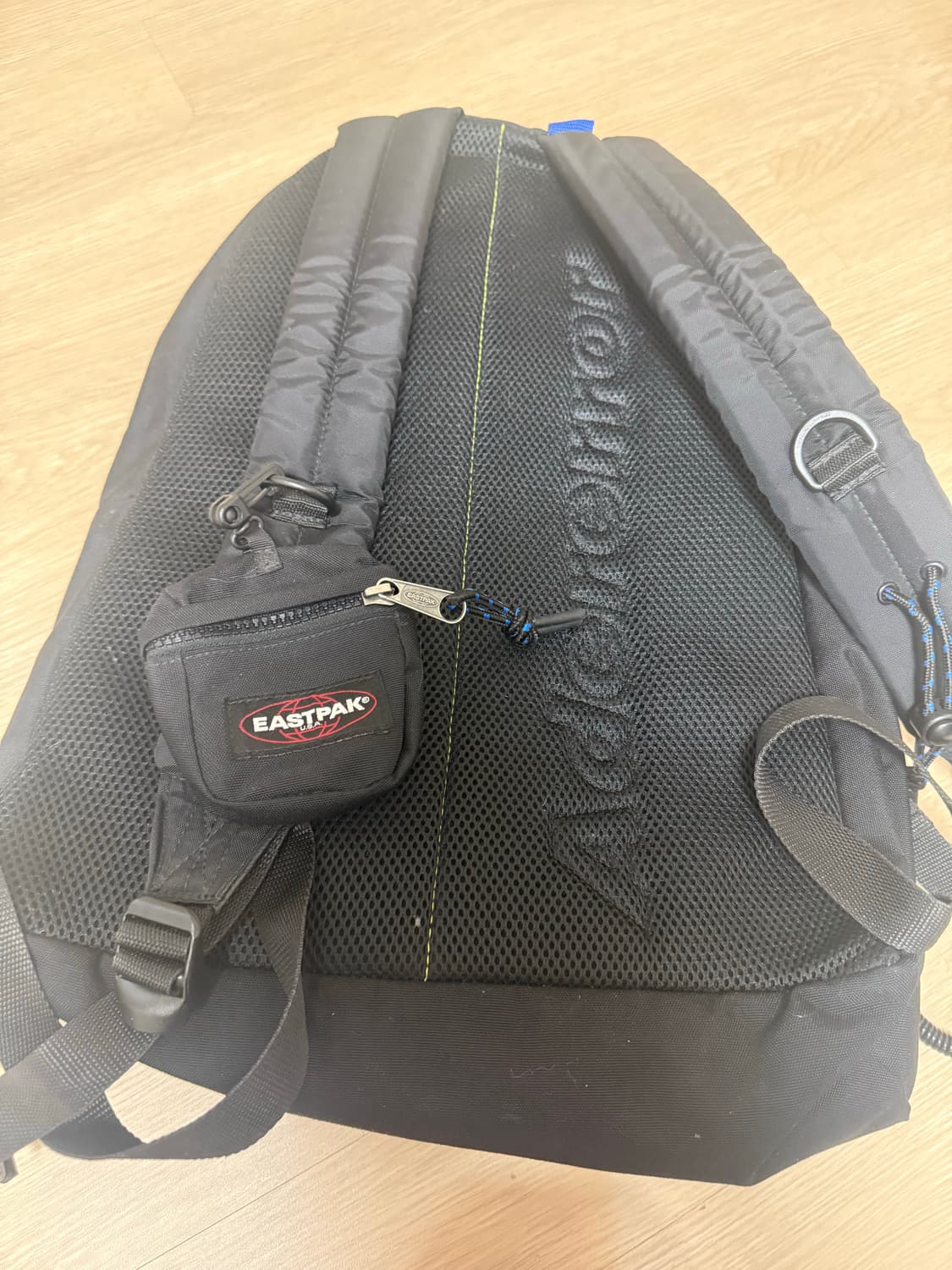 아더에러 X 이스트팩 상품이미지3