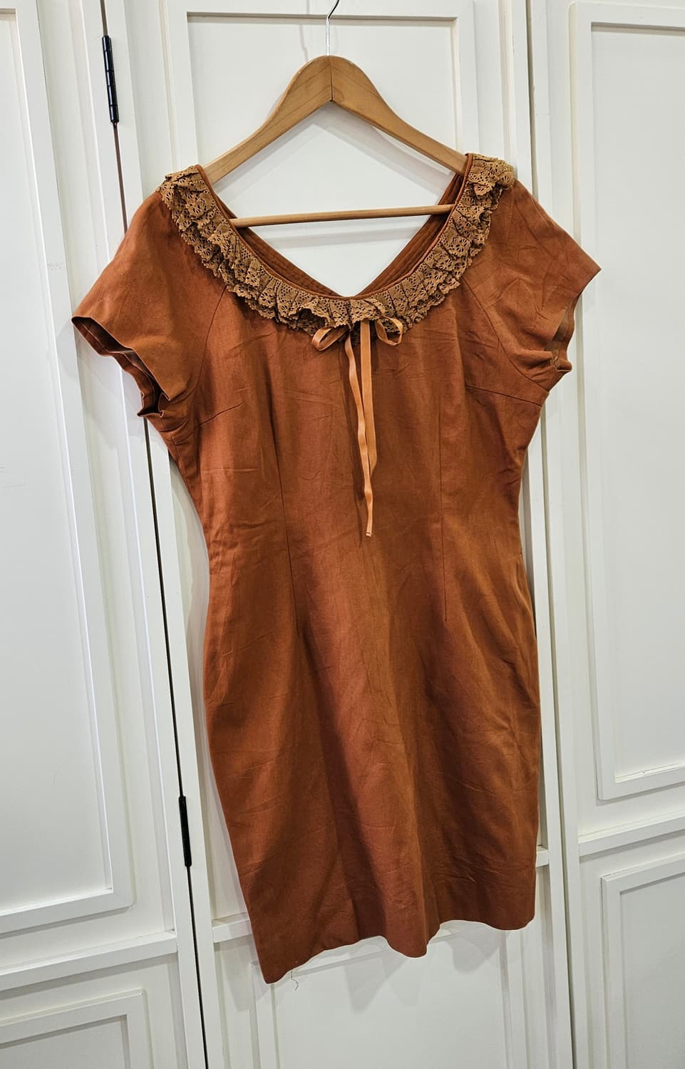 브라운 레이스 카라 리본 원피스 상품이미지2