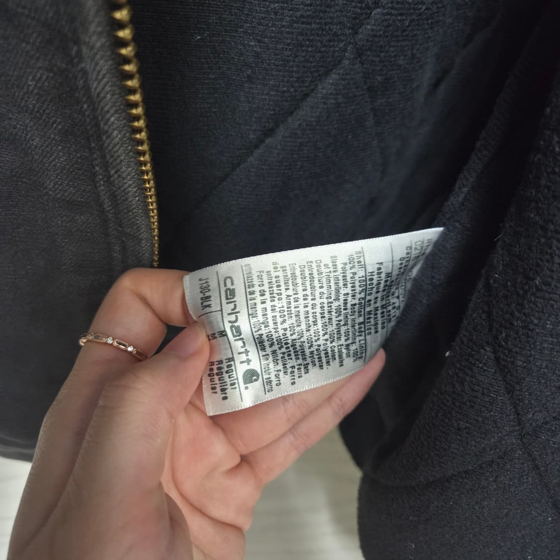 칼하트 워크자켓 J130 샌드스톤 블랙 M 상품이미지4