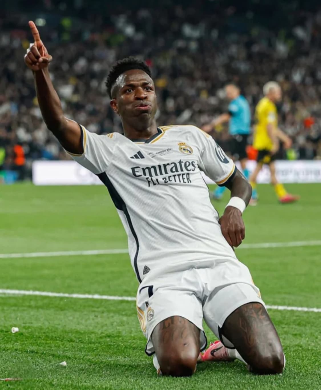 23-24 레알 홈 비니시우스 챔스결승버전 유니폼 M사이즈 어센틱  상품이미지10