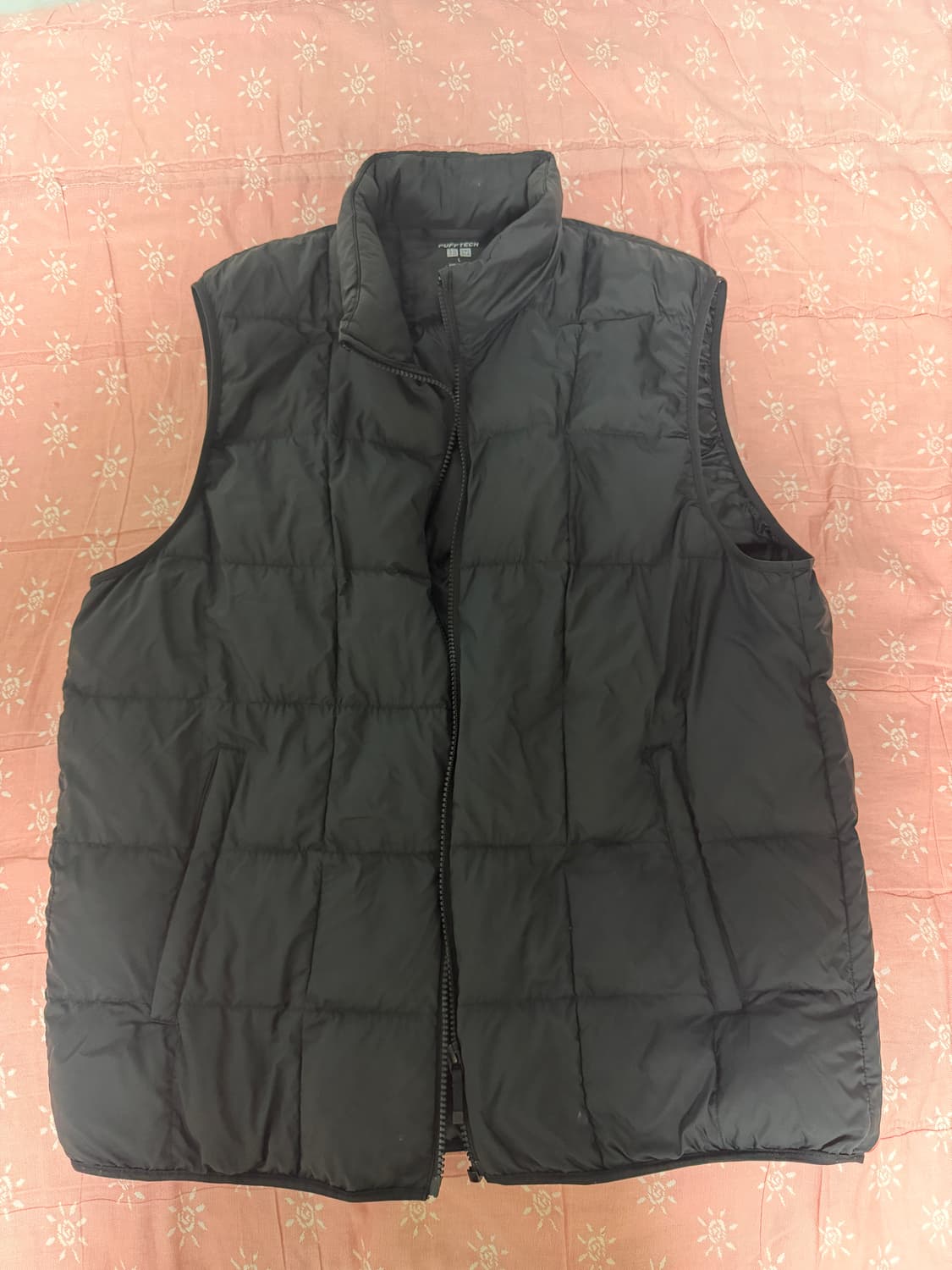 유니클로 퍼프테크 베스트 블랙 L사이즈 새상품급 판매 상품이미지1