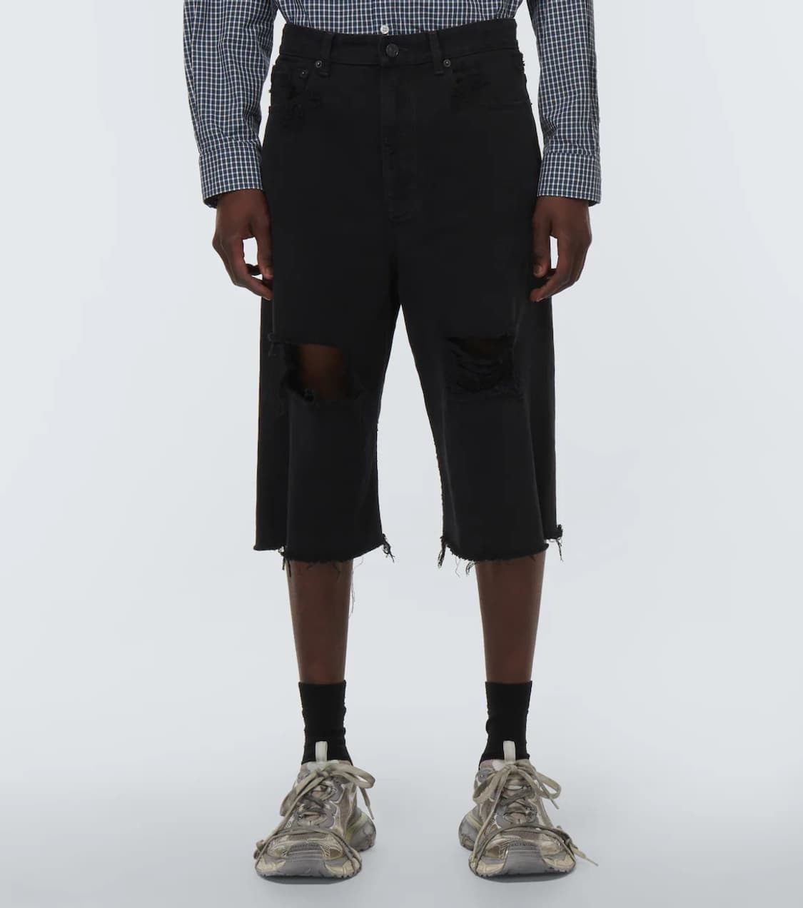[S] BALENCIAGA 발렌시아가 디스트로이드 데님 쇼츠 블랙 상품이미지3