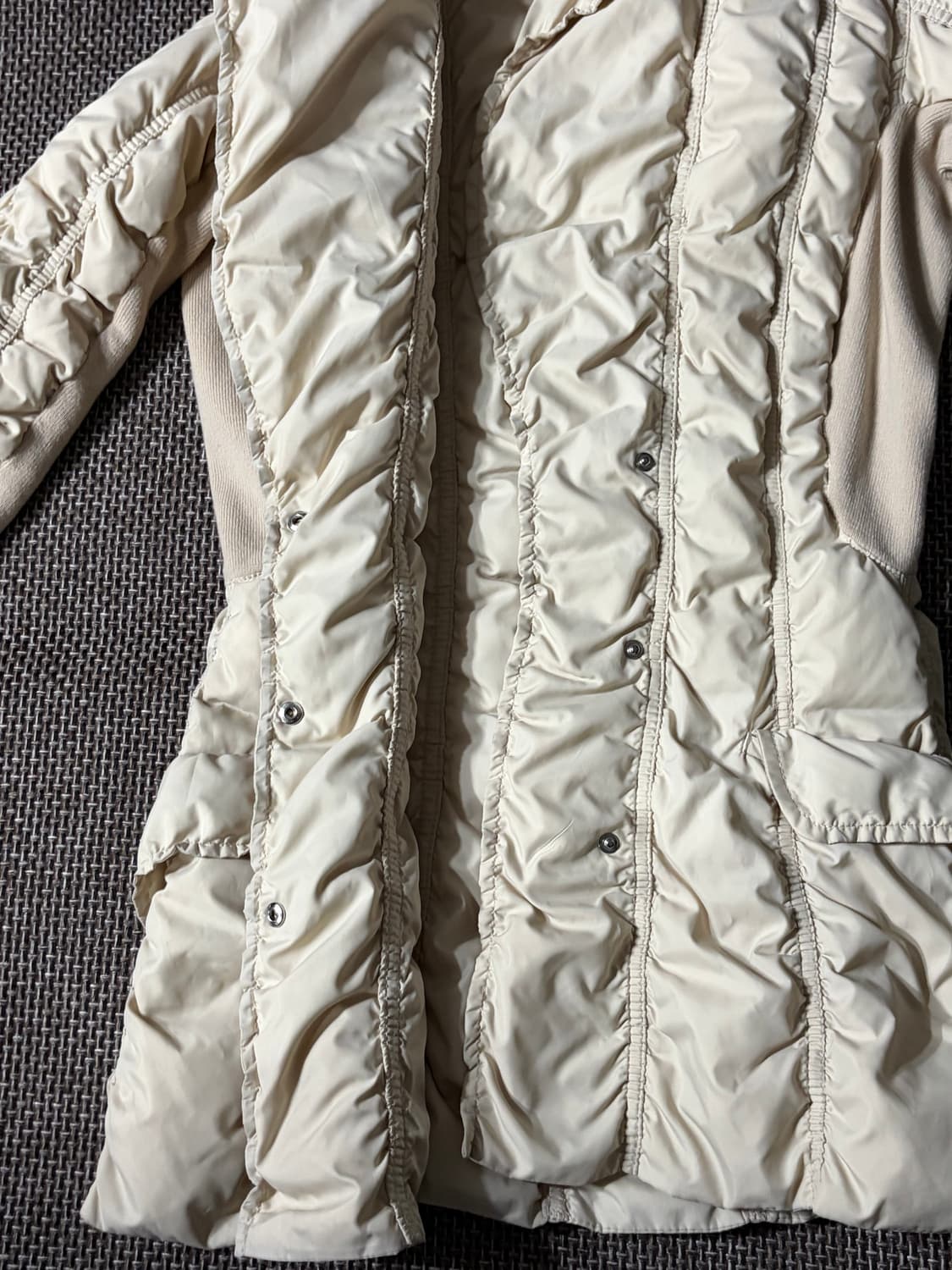 이세이미야케 사이드 패널 다운 자켓 상품이미지5