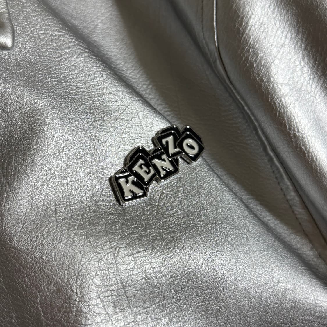 (M) Zara 자라 메탈릭 실버 봄버 자켓 + 겐조 메탈 핀 상품이미지4