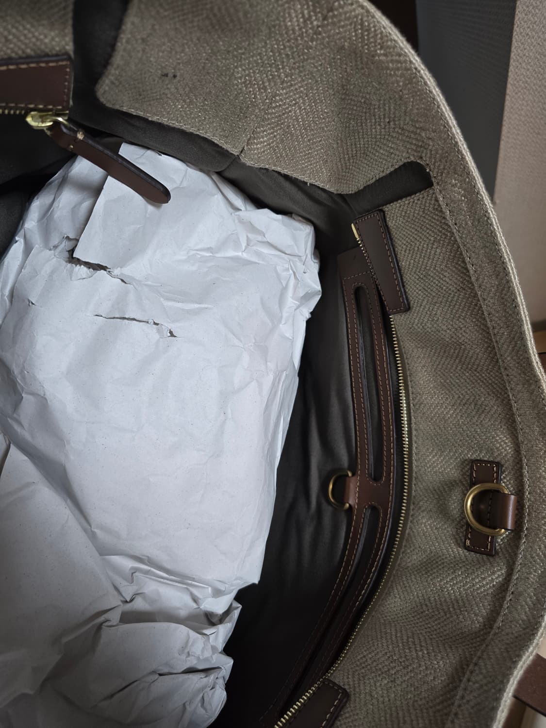 미즈모(Mismo)의 헤링본 토트,숄더백입니다. 상품이미지10