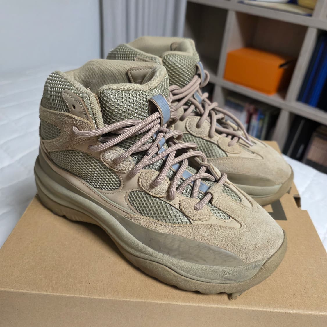 (중고) 아디다스 이지 데저트 부츠 락 280사이즈 상품이미지3